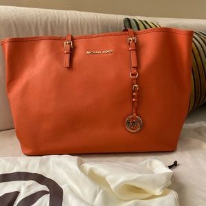 Michael Kors tote